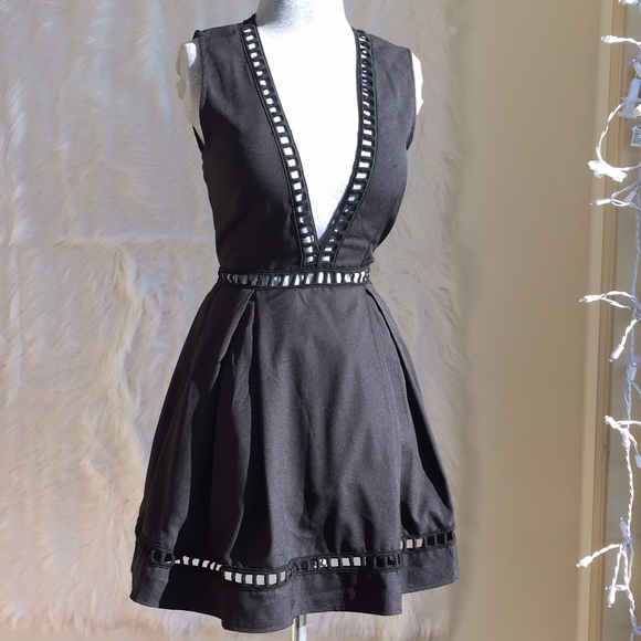 Missguided Dresses & Skirts - Missguided black mini Tutu dress size 2